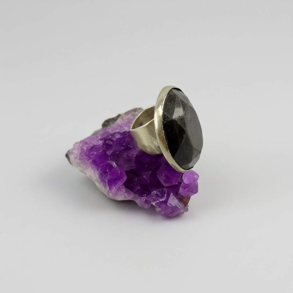 Anillo calado con piedra onix