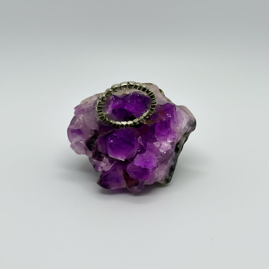 Anillo tallado corazón