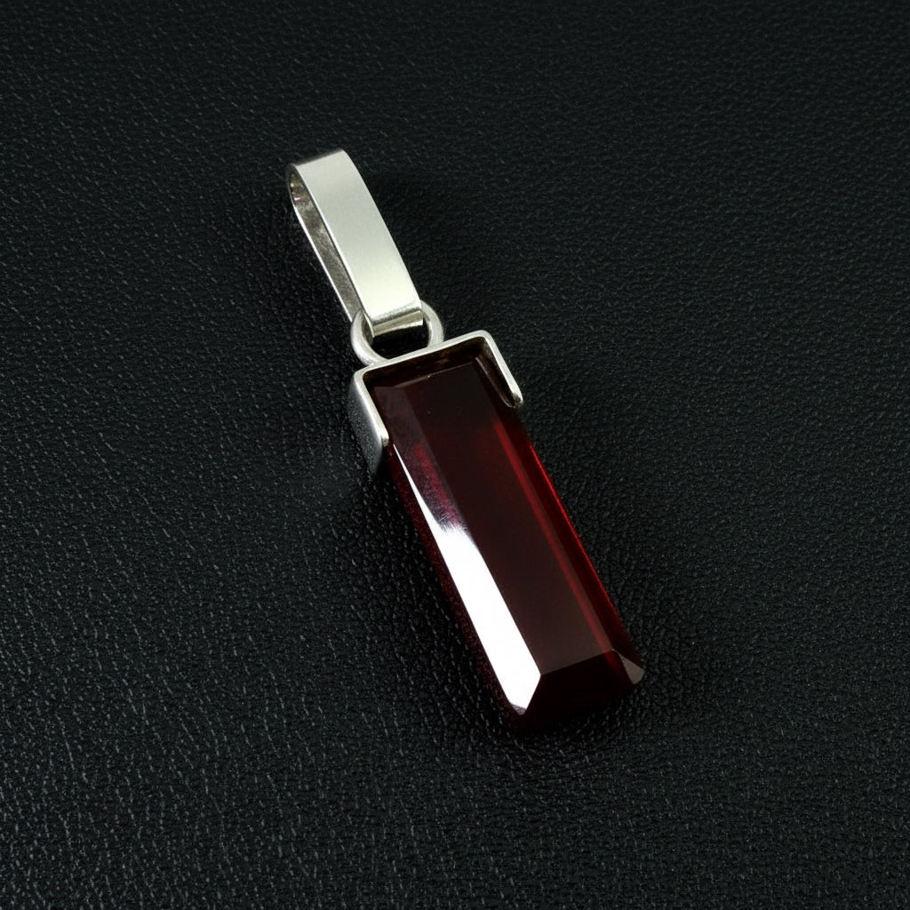 Colgante amuleto cornalina roja