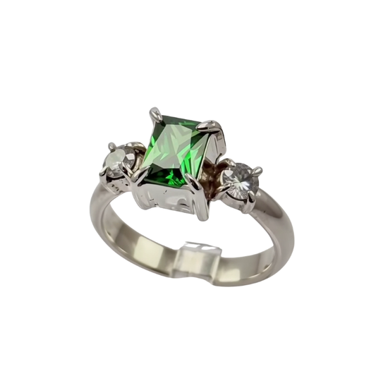 Anillo esmeralda y circones