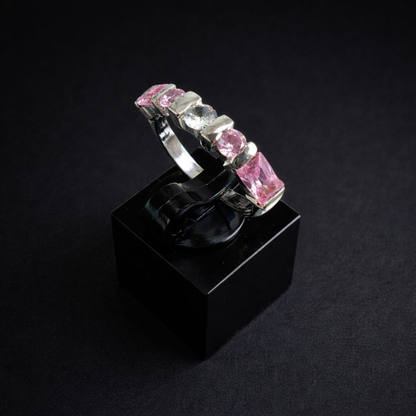 Anillo flor de oro y circon