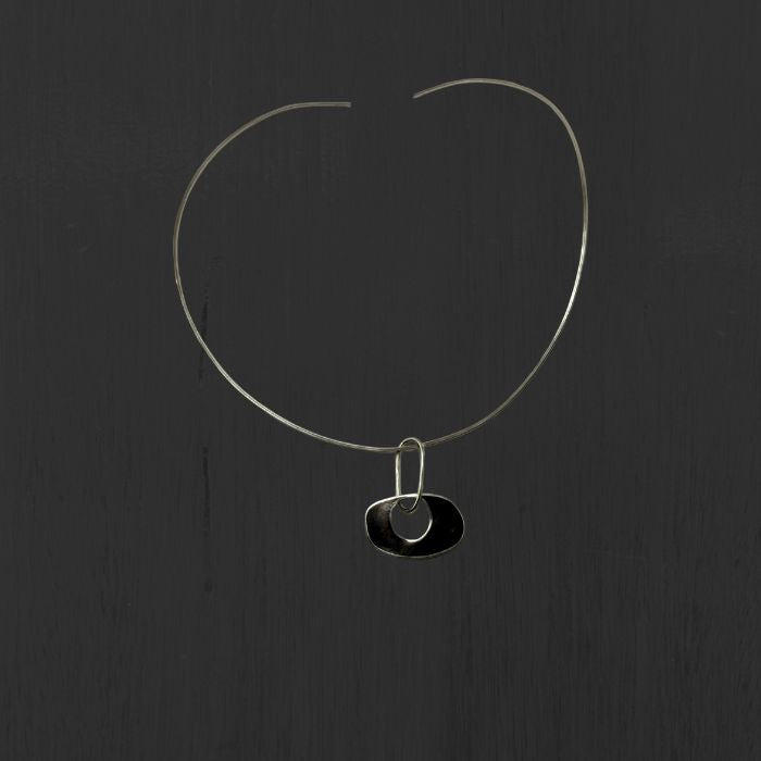 Dije resina con collar