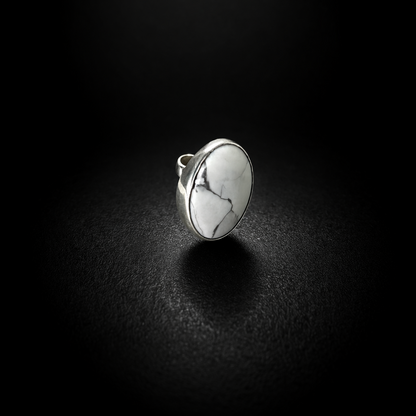 Anillo howlita